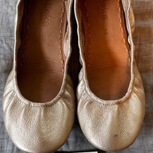 Champagne Tieks Size 10